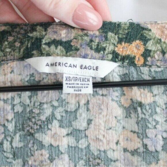 American Eagle Cropped Long Sleeve Floral Wrap Top with Tie Extra Small - Picture 6 of 6